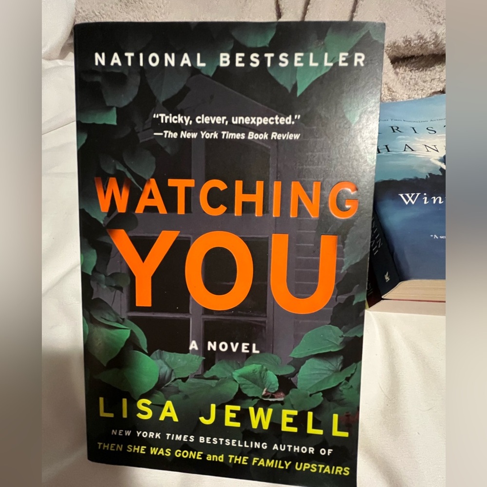 Watching You
Lisa Jewel